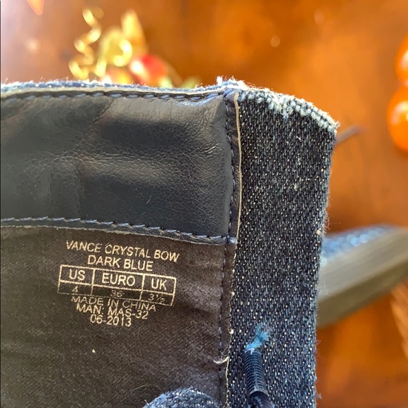 Stuart Weitzman Girls Vance Crystal Bow size 4 - Picture 8 of 11